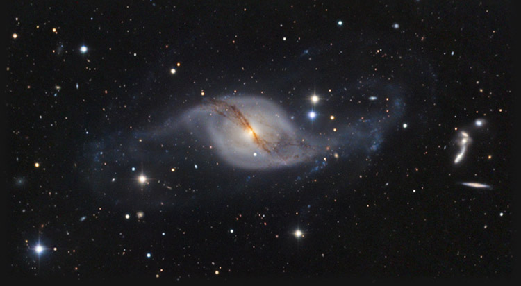 NGC 3718